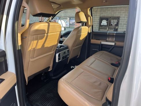 Used 2022 Ford F250 Lariat w/ Chrome Package image 23