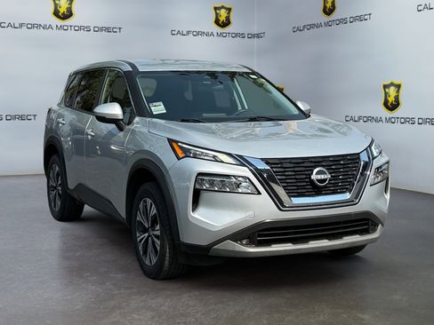 Used 2022 Nissan Rogue SV image 7