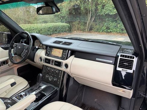 Used 2011 Land Rover Range Rover HSE LUX image 27
