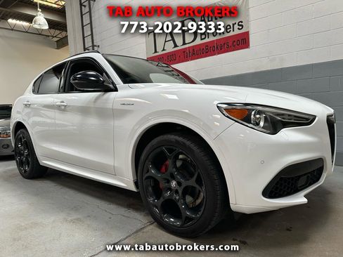 Used 2023 Alfa Romeo Stelvio Veloce image 1