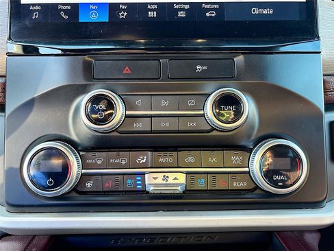 Used 2023 Ford Expedition Max Limited image 19