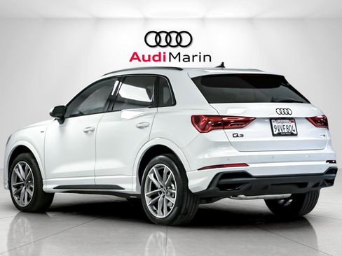 Certified 2025 Audi Q3 2.0T Premium w/ Convenience Package image 3