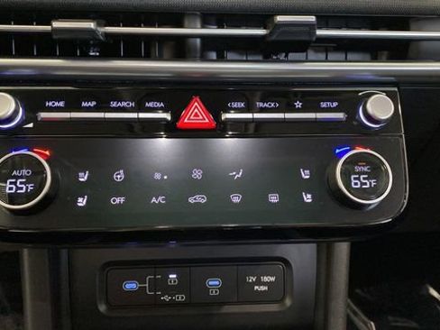 Used 2025 Hyundai Tucson Limited AWD/4WD image 17