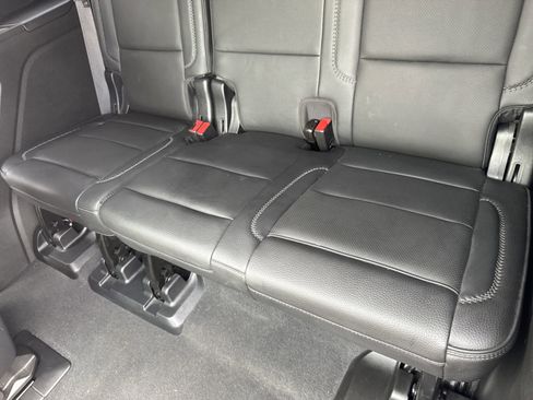 Used 2022 GMC Yukon Denali image 44