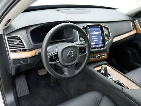 Certified 2024 Volvo XC90 B6 Plus w/ Protection Package Premier AWD/4WD image 13