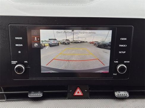 Used 2024 Kia Sportage LX image 32