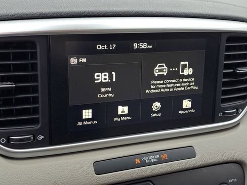 Used 2022 Kia Sportage LX image 11