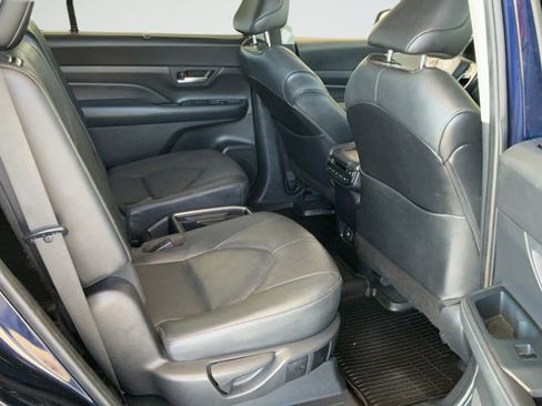 Used 2024 Toyota Grand Highlander FWD image 22