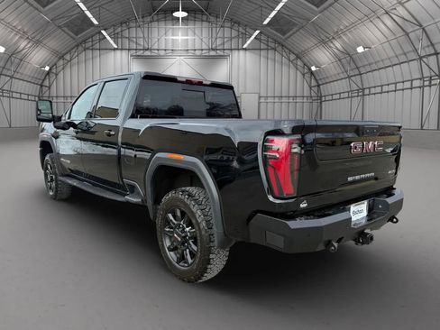 Used 2024 GMC Sierra 3500 AT4 w/ AT4 Premium Plus Package AWD/4WD image 8