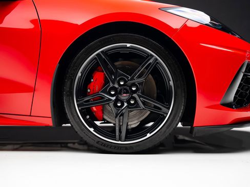 Used 2023 Chevrolet Corvette Stingray Convertible w/ Z51 Performance Package RWD image 43