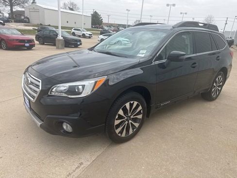 Used 2016 Subaru Outback 2.5i Limited AWD/4WD image 4