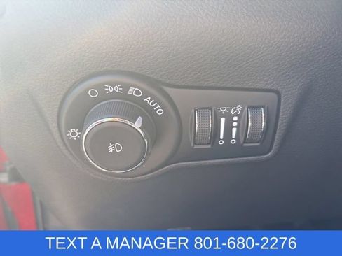 New 2026 Jeep Compass Trailhawk w/ Sun, Sound & Navigation Group AWD/4WD image 28