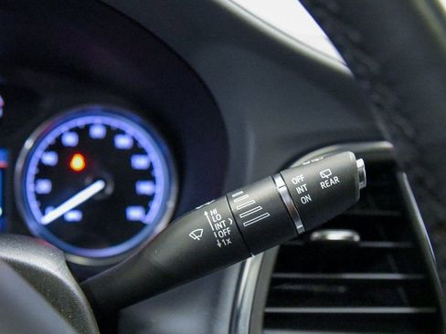 Used 2024 Buick Enclave Essence w/ Experience Buick Package image 27