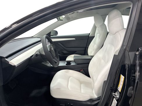 Certified 2022 Tesla Model 3 Long Range AWD/4WD image 9