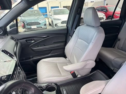 Used 2019 Honda Passport Touring image 12
