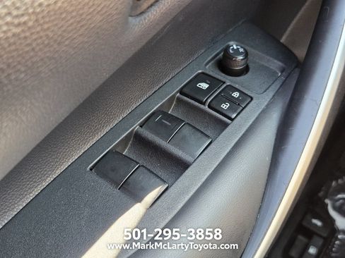 Used 2025 Toyota Corolla SE FWD image 23