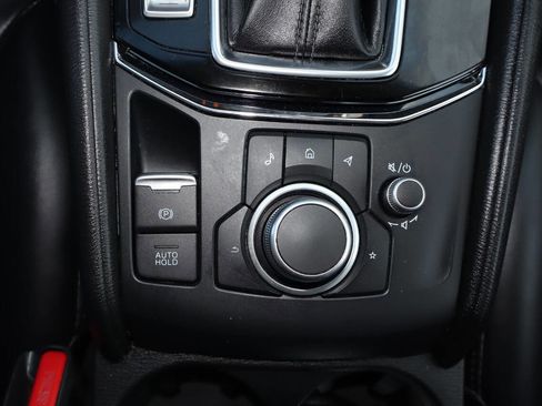 Used 2021 MAZDA CX-5 Touring image 18