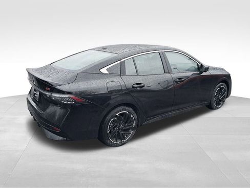 New 2026 Nissan Sentra SR w/ SR Premium Package FWD image 5