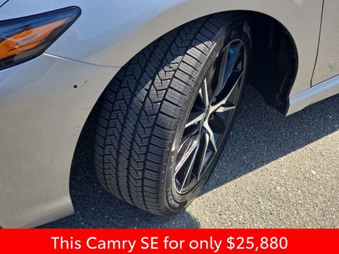 Used 2024 Toyota Camry SE image 39