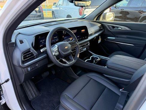 New 2026 Chevrolet Traverse LT w/ Driver Confidence Package FWD image 22