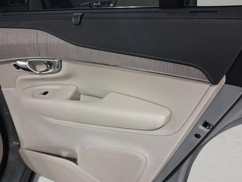 Used 2024 Volvo XC90 B6 Ultimate w/ Protection Package Premier AWD/4WD image 16