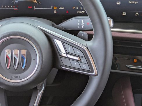 Used 2025 Buick Envision Sport Touring image 21