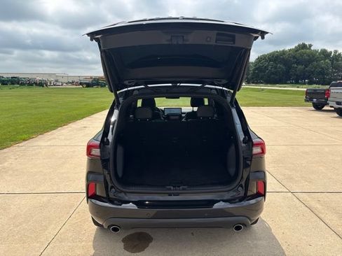 Used 2024 Ford Escape ST-Line w/ Tech Pack #1 AWD/4WD image 16