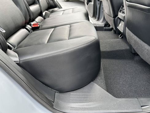 Used 2021 Nissan Rogue SL FWD image 38
