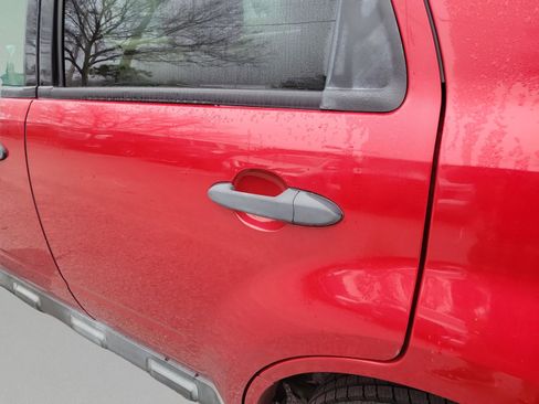 Used 2011 Ford Escape XLT w/ 202A Rapid Spec Order Code image 28