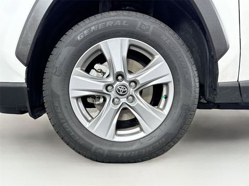 Certified 2024 Toyota RAV4 XLE AWD/4WD image 43