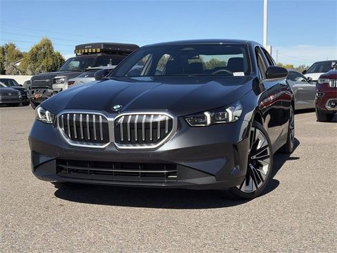 Certified 2025 BMW 530i xDrive w/ Premium Package image 4