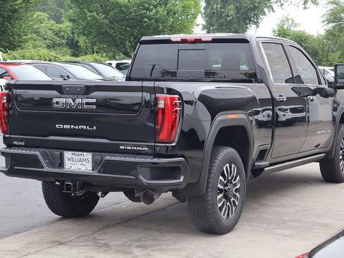 New 2026 GMC Sierra 2500 Denali Ultimate AWD/4WD image 7