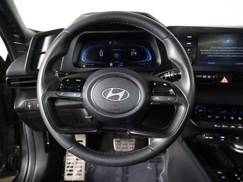Used 2025 Hyundai Elantra Sport FWD image 35