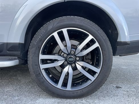 Used 2016 Land Rover LR4 HSE LUX image 10