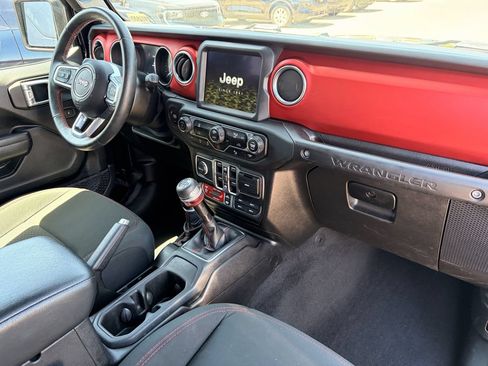 Used 2021 Jeep Wrangler Unlimited Rubicon AWD/4WD image 11
