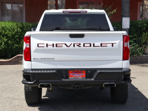 Used 2019 Chevrolet Silverado 1500 LT Trail Boss w/ Convenience Package AWD/4WD image 7