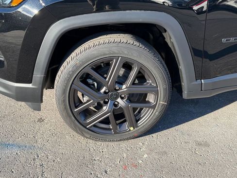 New 2026 Jeep Compass Latitude AWD/4WD image 19