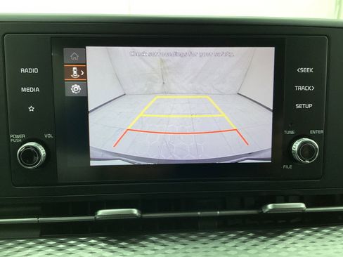 Used 2024 Kia Carnival LX FWD image 35