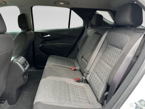 Used 2022 Chevrolet Equinox LT FWD image 11