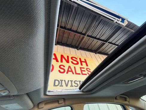 Used 2013 Nissan Sentra SR w/ Premium Pkg FWD image 26
