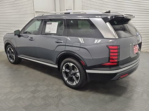 Used 2026 Hyundai Palisade Limited FWD image 6