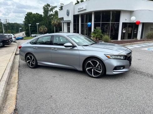 Used 2020 Honda Accord Sport image 2
