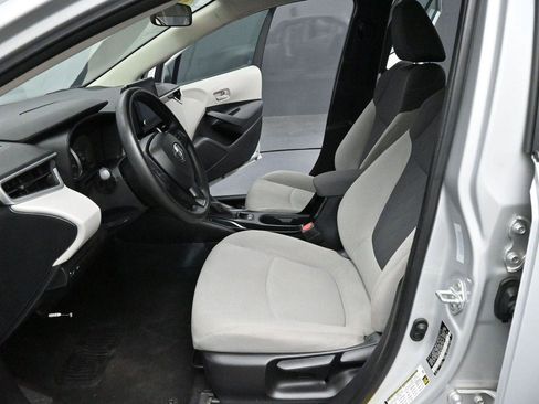 Used 2022 Toyota Corolla LE FWD image 12