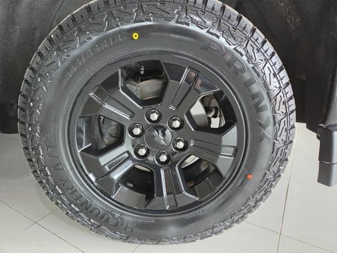 Used 2018 Chevrolet Silverado 1500 LTZ Z71 w/ LTZ Plus Package image 11