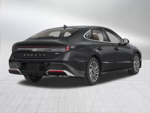 New 2026 Hyundai Sonata Limited image 3