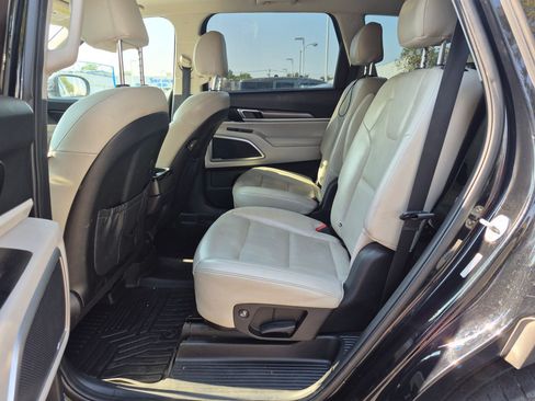 Used 2020 Kia Telluride S AWD/4WD image 28