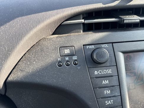 Used 2010 Toyota Prius Five image 19