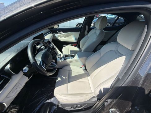 Used 2025 Genesis G70 2.5T image 27