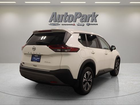 Used 2023 Nissan Rogue SV AWD/4WD image 9
