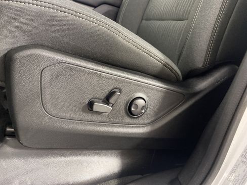 Used 2023 RAM 1500 Lone Star AWD/4WD image 18